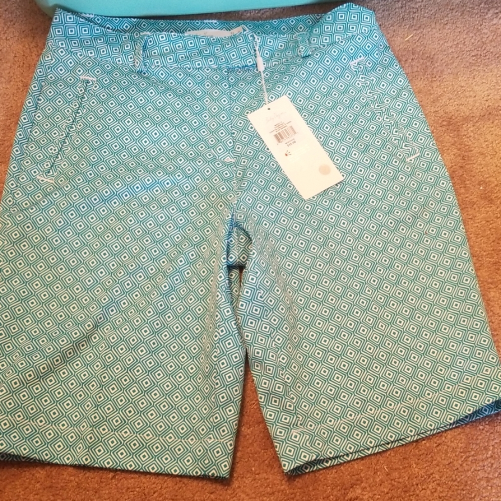 Lady Hagen Essentials Shorts Size 2 NWT